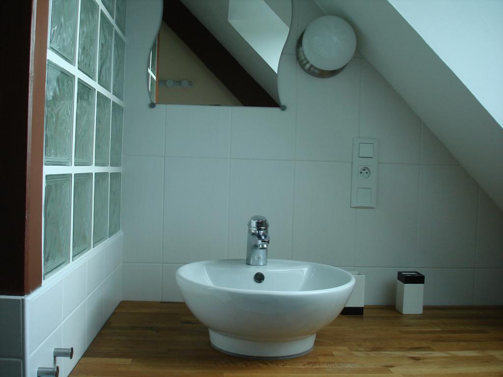Clos Margottières Le Val-Saint-Père Chambre photo